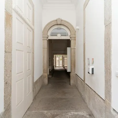 Appartamento Loft With Private Balcony And A Classic Ceiling Oporto