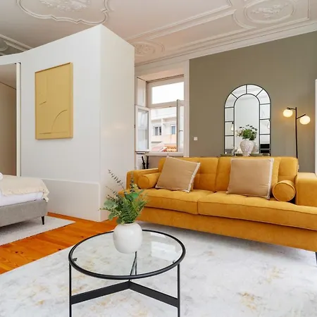 Appartamento Loft With Private Balcony And A Classic Ceiling *