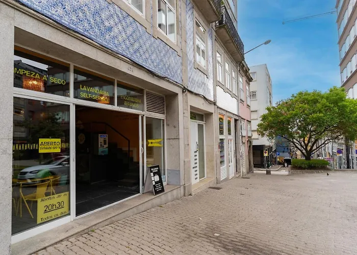 Apartman Loft With Private Balcony And A Classic Ceiling
