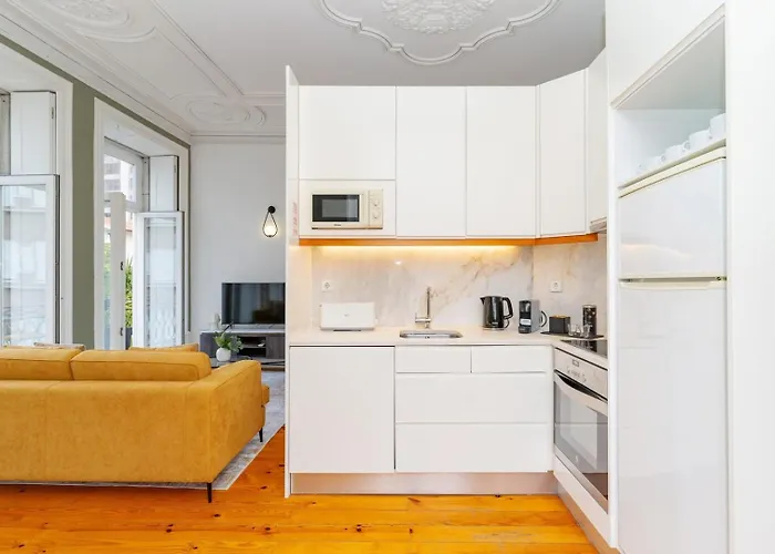 Apartman Loft With Private Balcony And A Classic Ceiling Porto