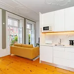 Loft With Private Balcony And A Classic Ceiling *