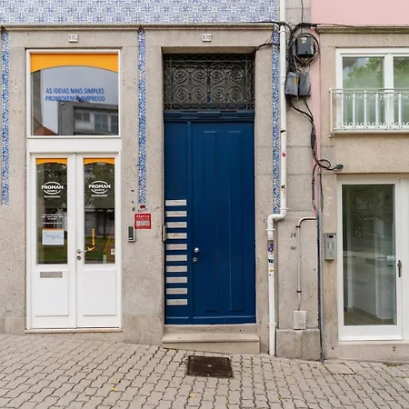Loft With Private Balcony And A Classic Ceiling Apartment Porto