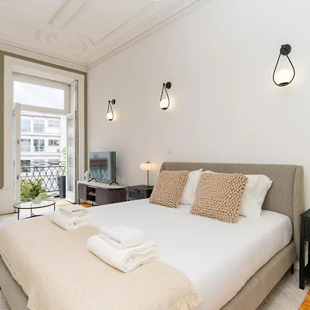 Loft With Private Balcony And A Classic Ceiling * Porto