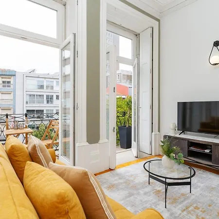 Loft With Private Balcony And A Classic Ceiling
