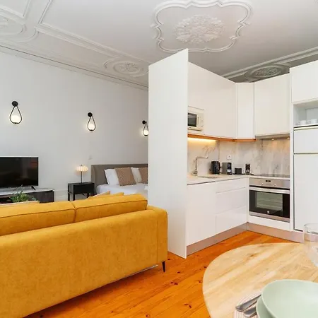דירה Loft With Private Balcony And A Classic Ceiling פורטו