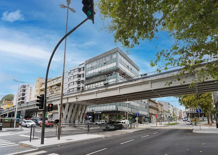 Loft With Private Balcony And A Classic Ceiling * Porto