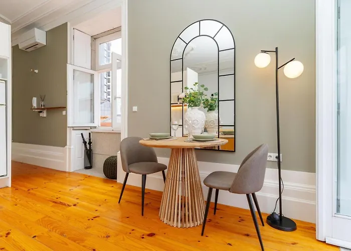 Apartment Loft With Private Balcony And A Classic Ceiling